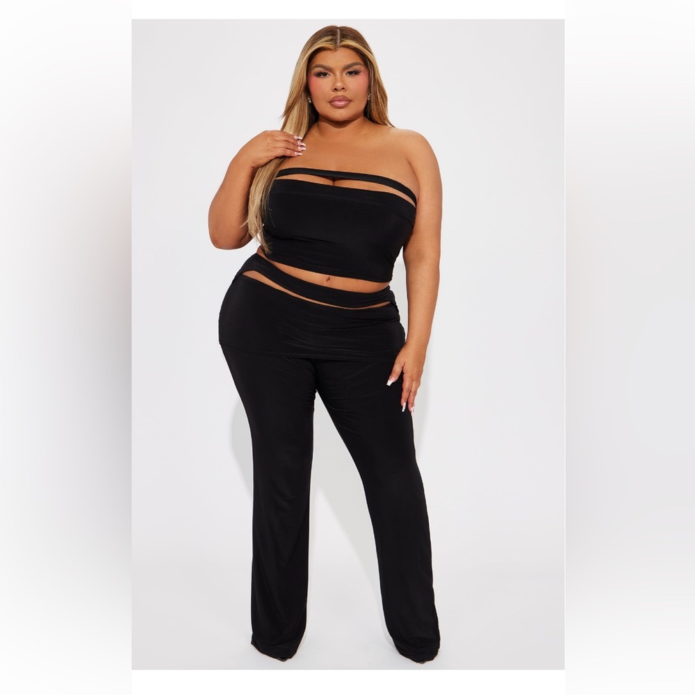 BRAND NEW BLACK CUT OUT LEGGINGS SET